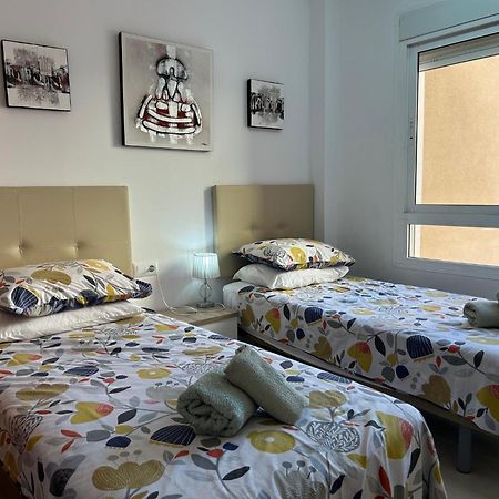 Beautiful 3 Bed, 2 Bath Modern Apartment Los Alcázares Exterior foto